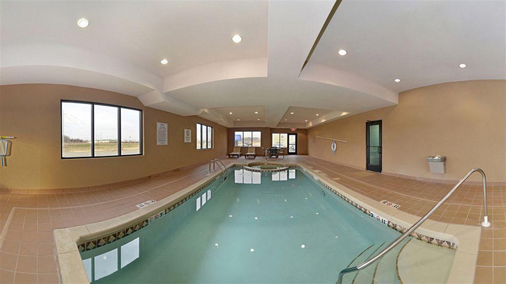 Junction City Inn & Suites Удобства фото