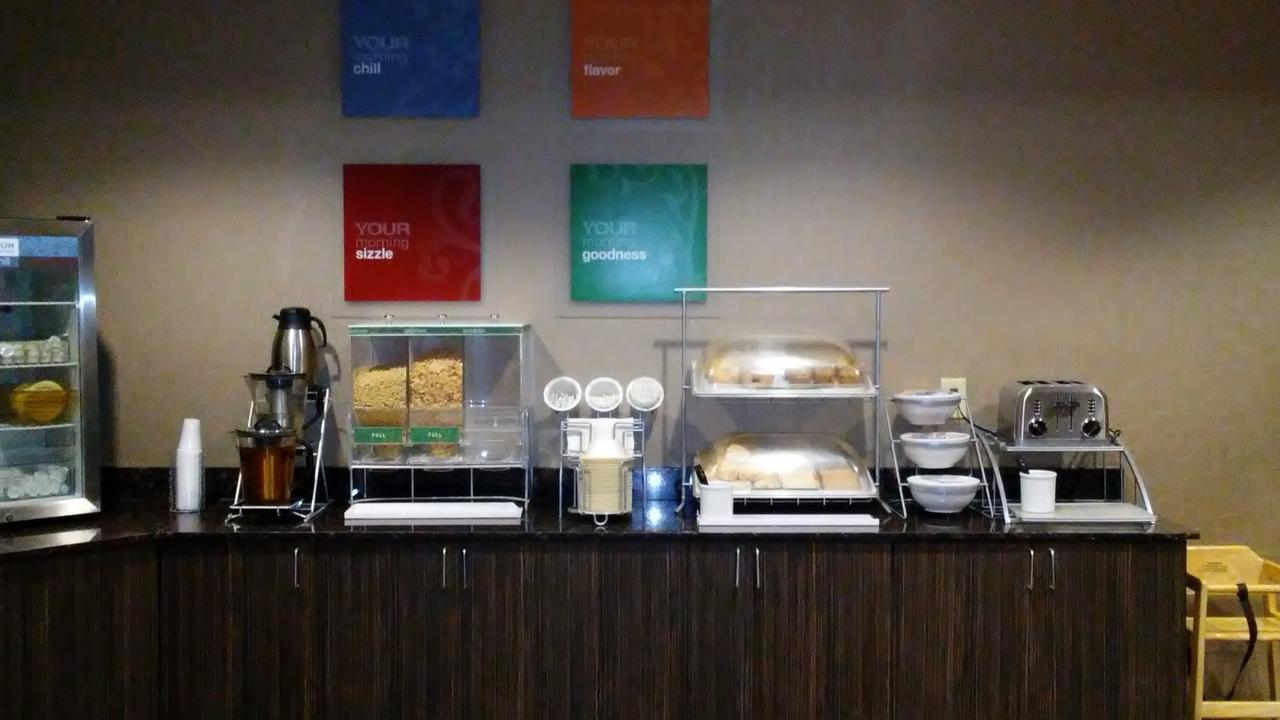 Junction City Inn & Suites Номер фото